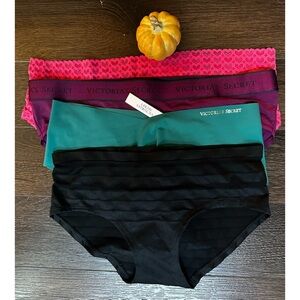 NWT Bundle of 4 Victoria’s Secret Hiphugger/Hipster Panties. Size Medium.